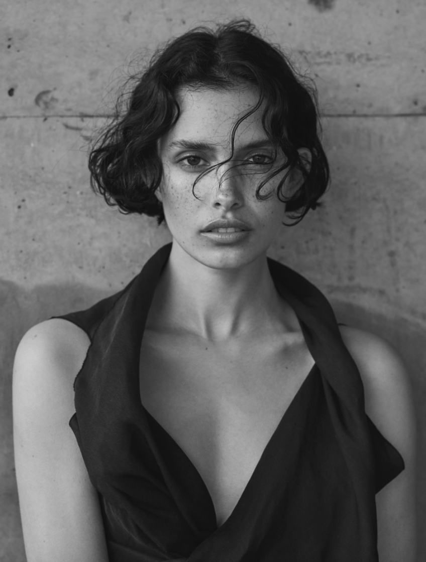 Zoe Barnard - Unique Models